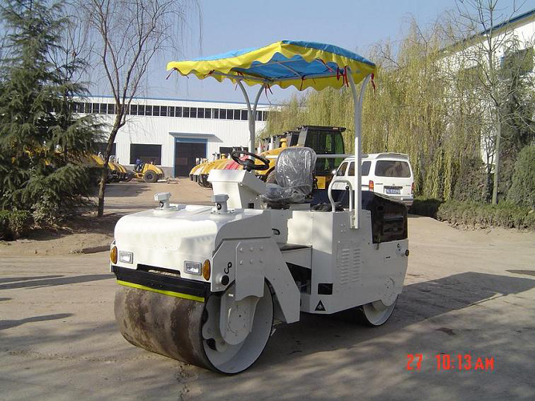 Road-compactor